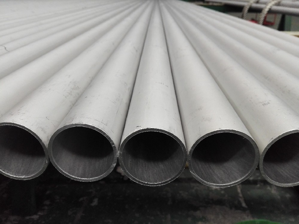 不銹鋼無縫管表面膜具有的性能有什么呢？